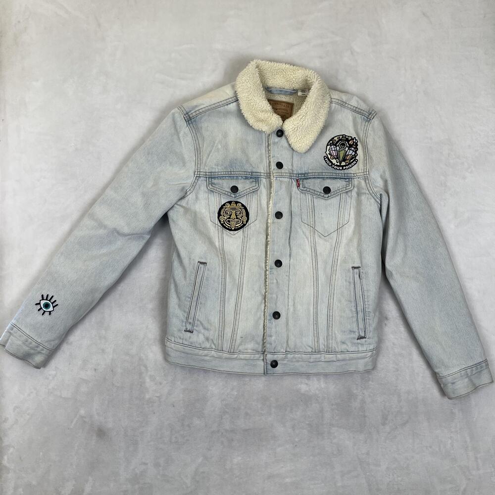 Levi's Jacket Womens Small Light Wash Denim Sherpa Lined Patches Cat Moon Skull